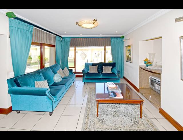 6 BEDROOM HOUSE FOR SALE IN CROWN NORTH
